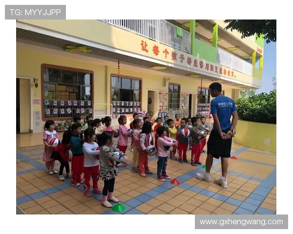 深度对话：黄静如何在篮球世界中追寻梦想与成长的故事